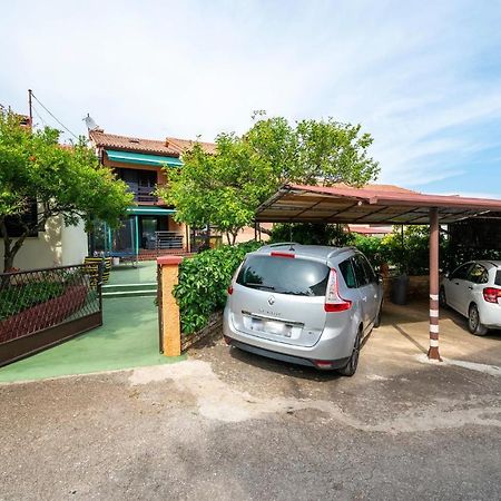 1 Bedroom Amazing Apartment In Peruški מראה חיצוני תמונה